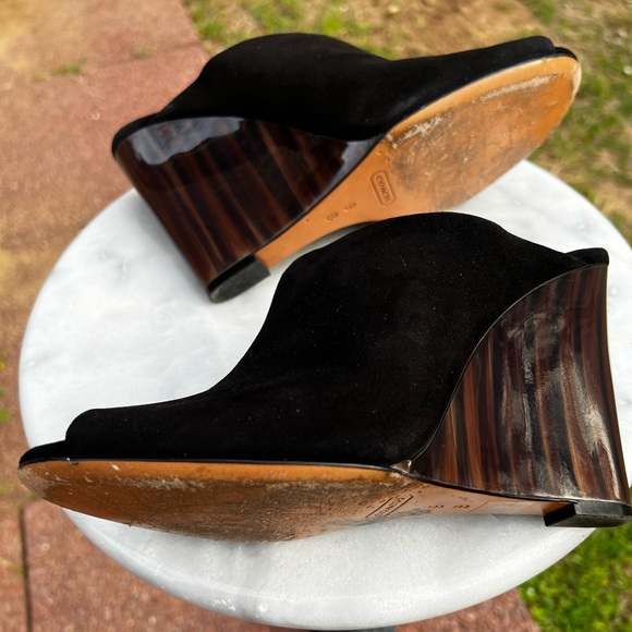 COACH Suede Leather Size 9B 4.5 inch Wedged Peep Toe Heels! Excellent Vintage! - Picture 6 of 6
